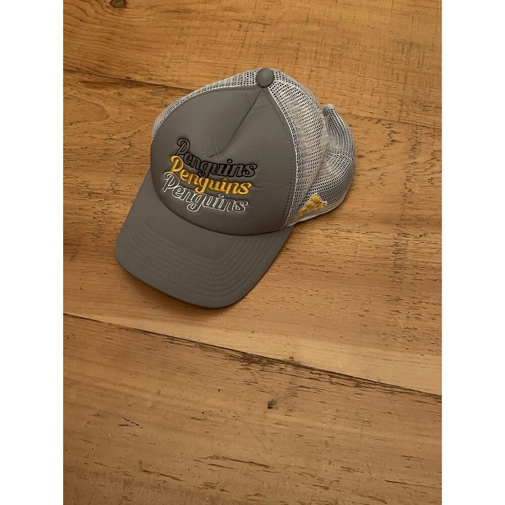 Adidas NHL Pittsburgh Penguins Trucker’s SnapBack Grey White One Size Adjustable